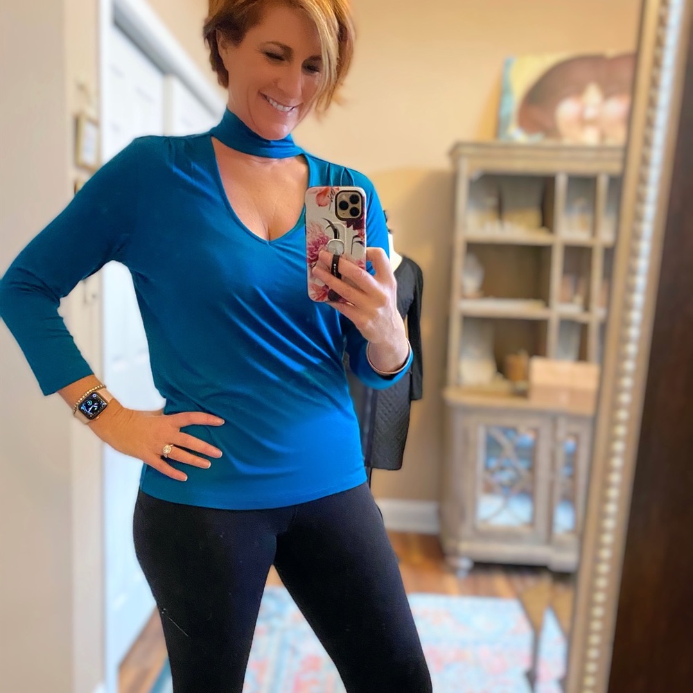 RUBY RIBBON Choker Neck Top in BLUE Size L - Picture 2 of 2